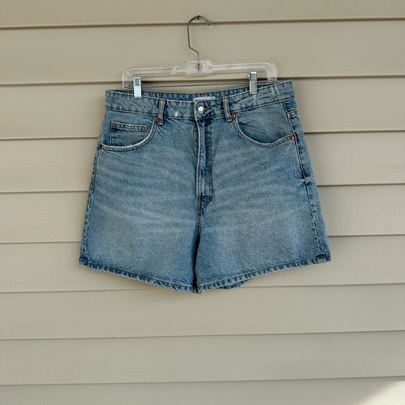 Zara Pants - Zara Light Blue Jean Shorts